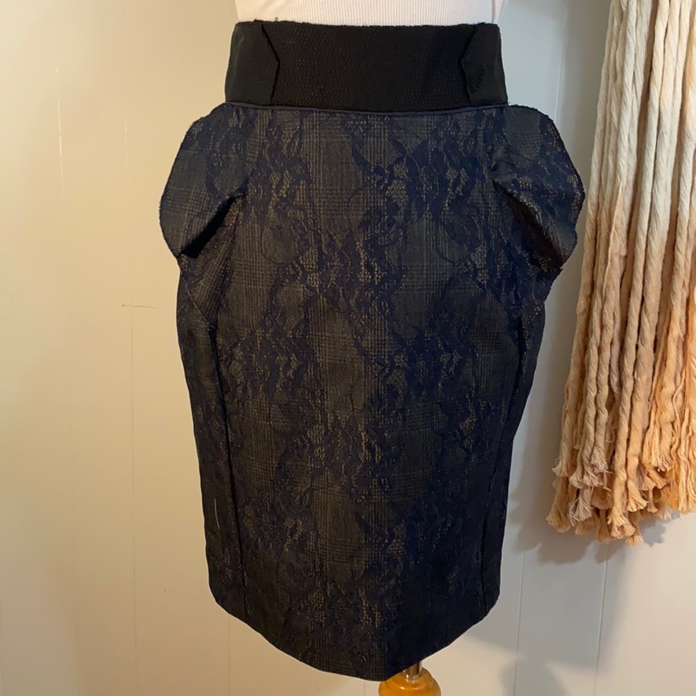 Hanii Y skirt